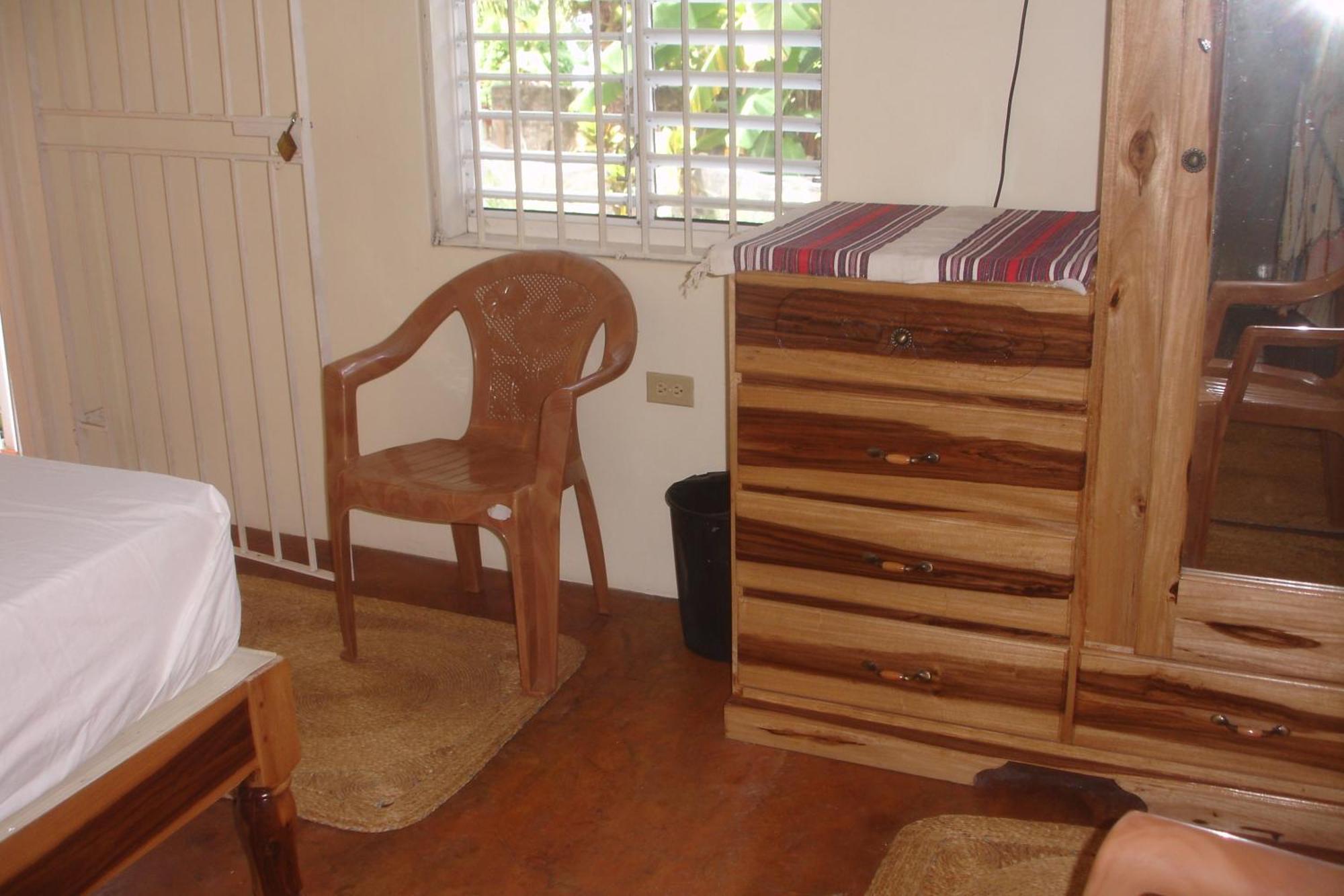 Finjam Cottage Port Antonio Room photo